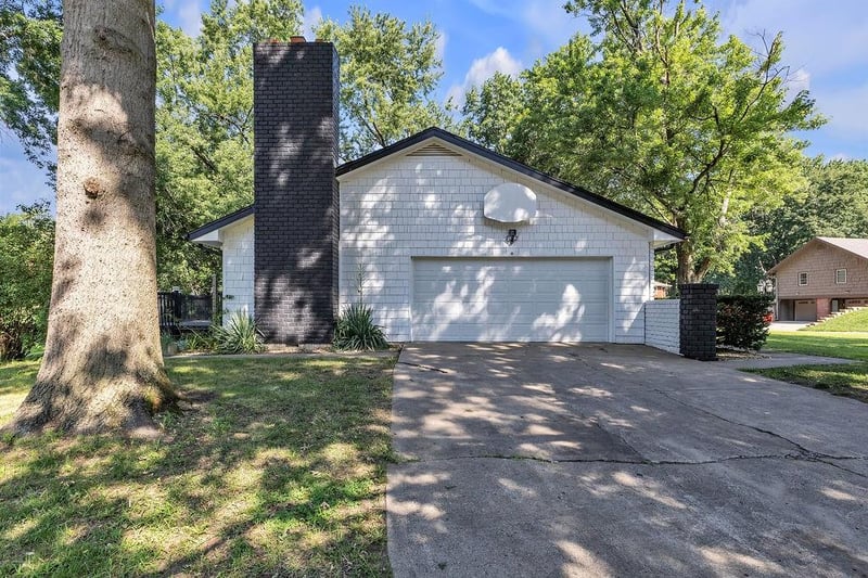 4806 Stonecrest Ter, St Joseph, MO 64506
