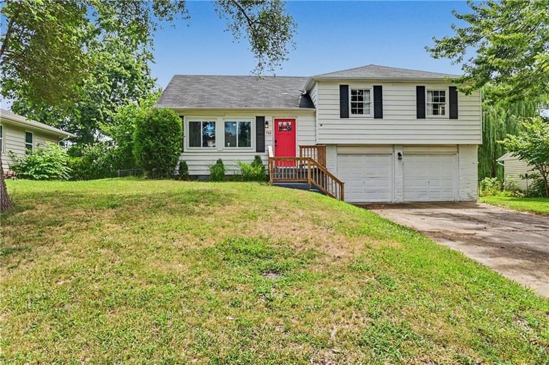 715 Colbern St, Belton, MO 64012
