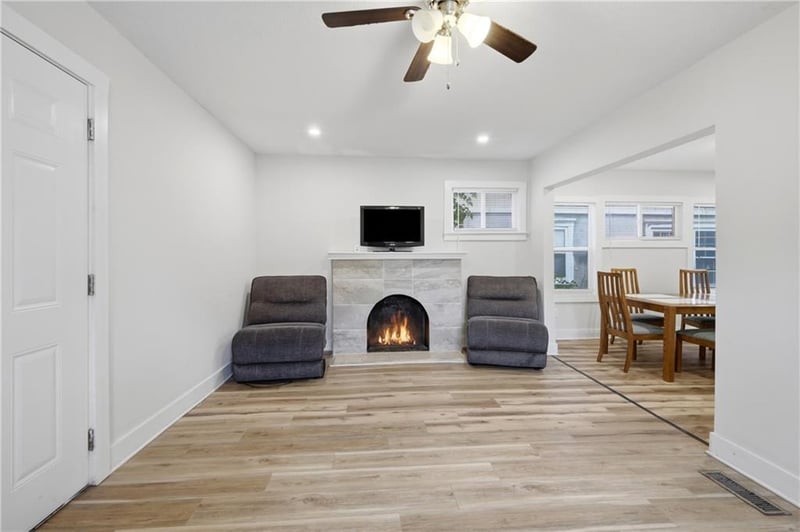 2404 Denver Ave, Kansas City, MO 64127