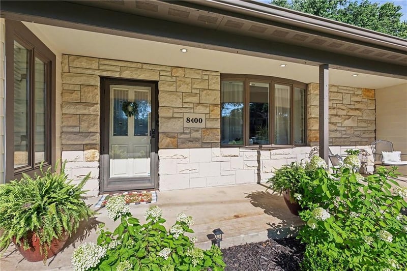 8400 Riggs St, Overland Park, KS 66212