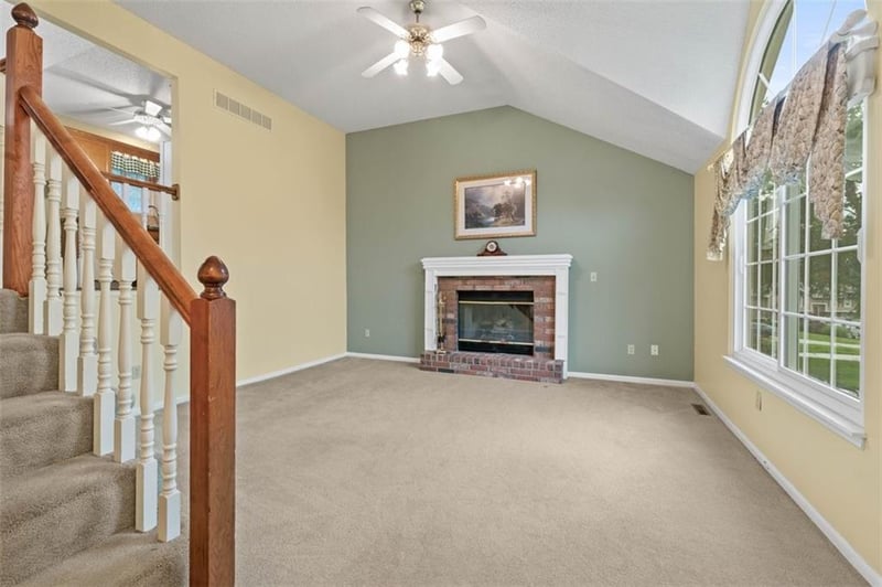 3420 Shrank Ct, Independence, MO 64055
