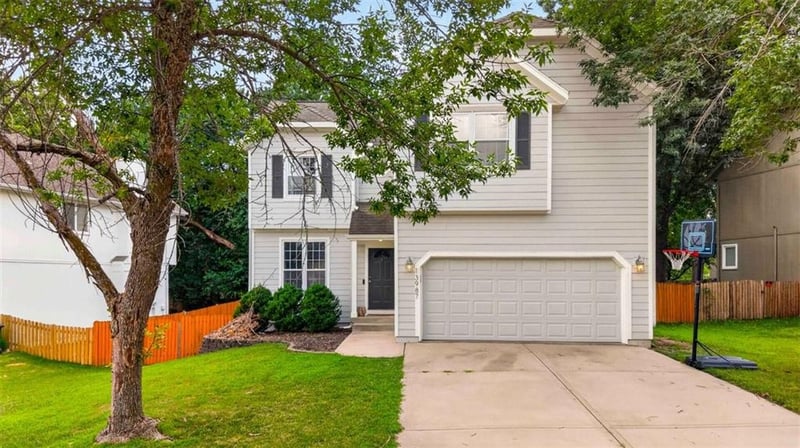 13987 147th St, Olathe, KS 66062