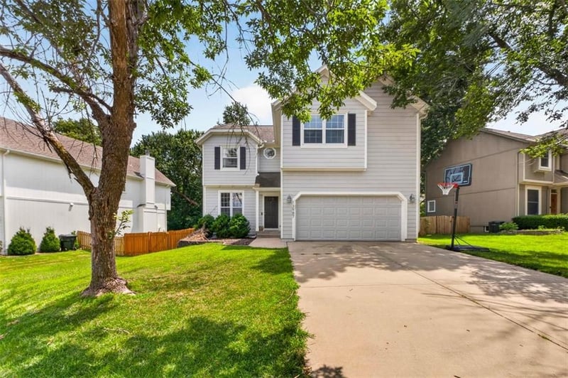 13987 147th St, Olathe, KS 66062
