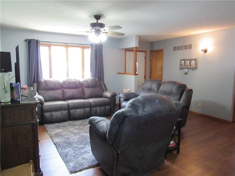 2408 Ridgewood Rd, Harrisonville, MO 64701