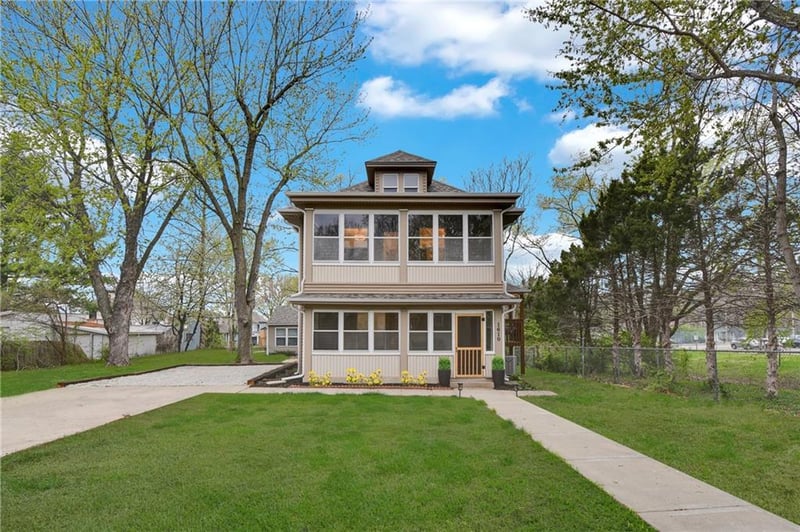 1610 Northern Blvd, Independence, MO 64052
