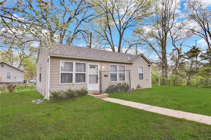 1610 Northern Blvd, Independence, MO 64052