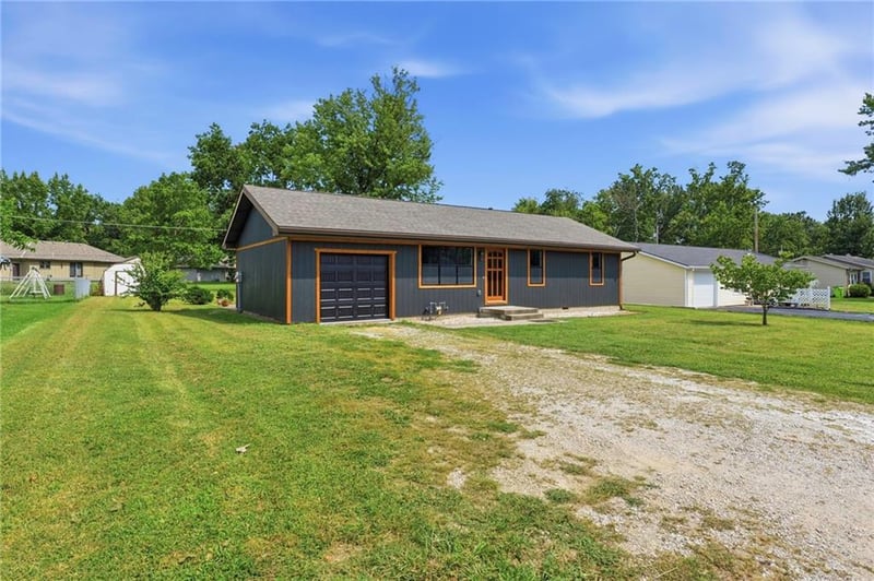 2103 Jil St, Harrisonville, MO 64701