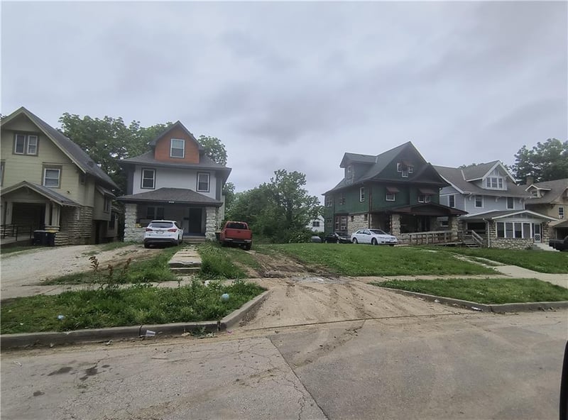4020 Chestnut Ave, Kansas City, MO 64130