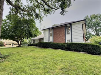 619 W 114th Ter, Kansas City, MO 64114