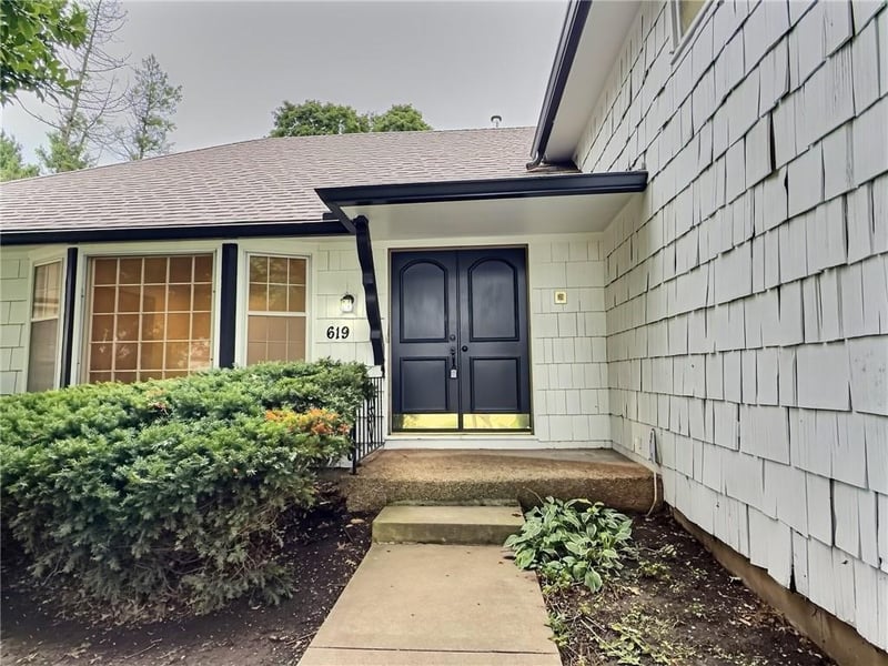 619 114th Ter, Kansas City, MO 64114