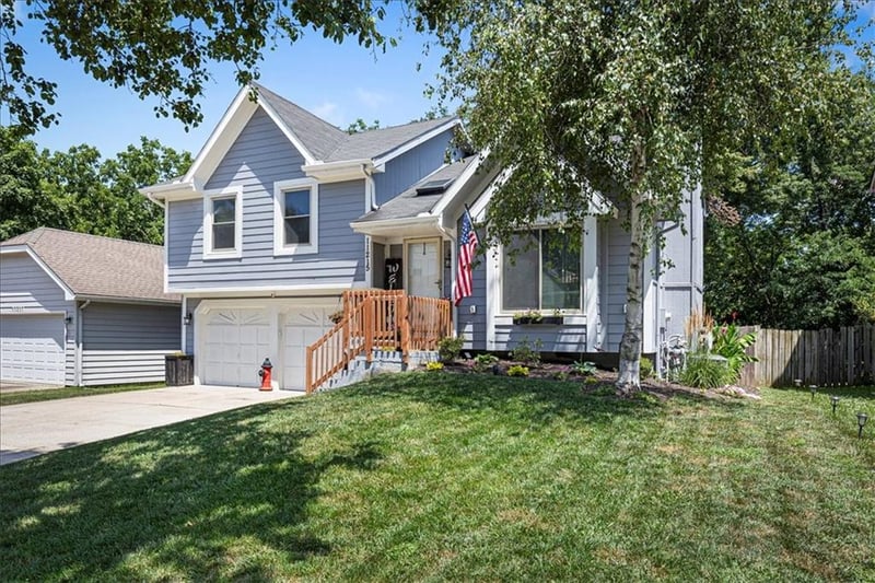 11215 Donnelly Ave, Kansas City, MO 64157