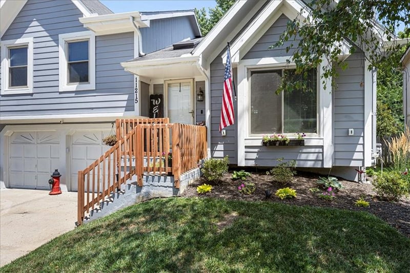 11215 Donnelly Ave, Kansas City, MO 64157