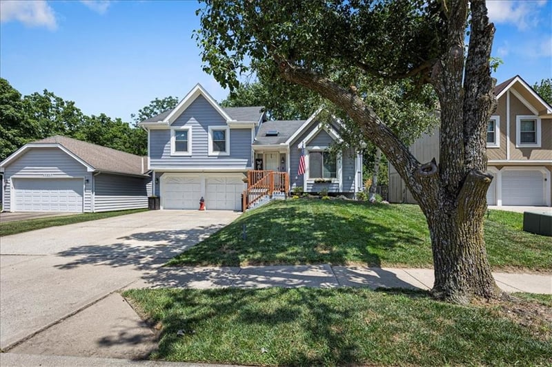 11215 Donnelly Ave, Kansas City, MO 64157