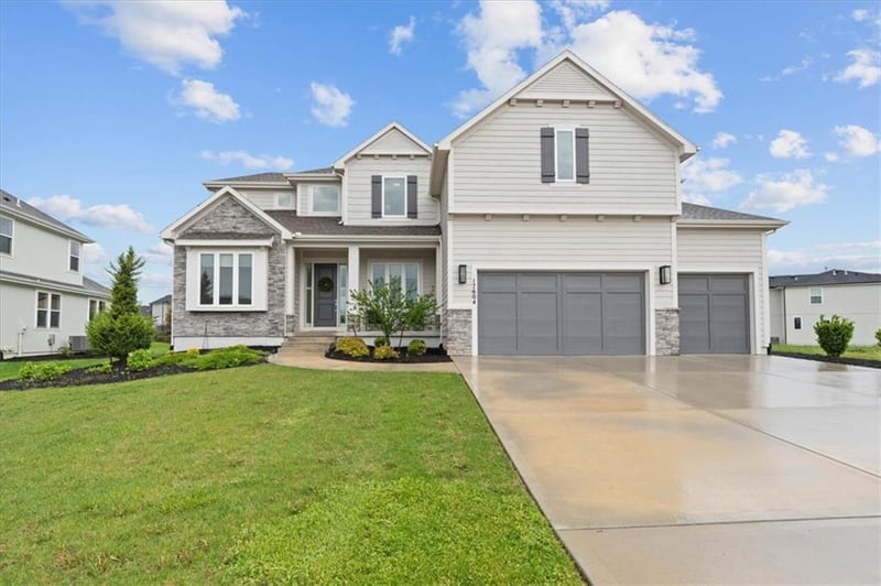 17604 High St, Overland Park, KS 66085