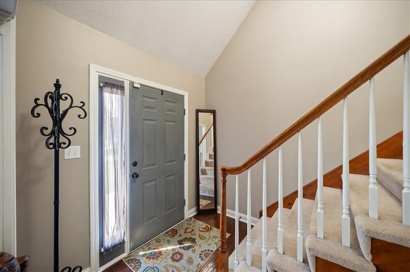 502 Sugarland Dr, Pleasant Hill, MO 64080