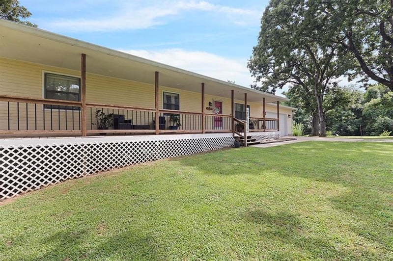 14874 Redbird Rd, Nevada, MO 64772