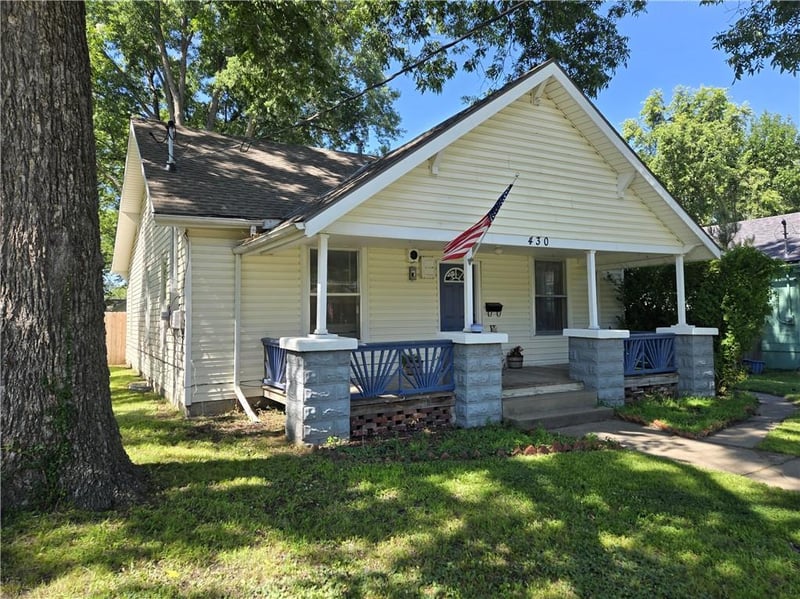 430 Walnut Ave, Osawatomie, KS 66064