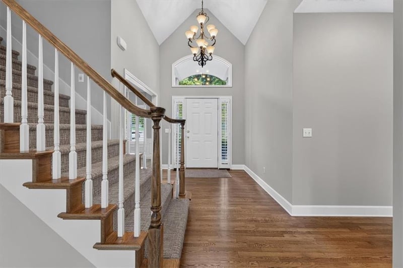 2216 SW Waterfall Dr, Lee's Summit, MO 64081