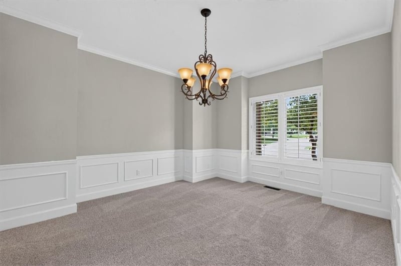 2216 SW Waterfall Dr, Lee's Summit, MO 64081