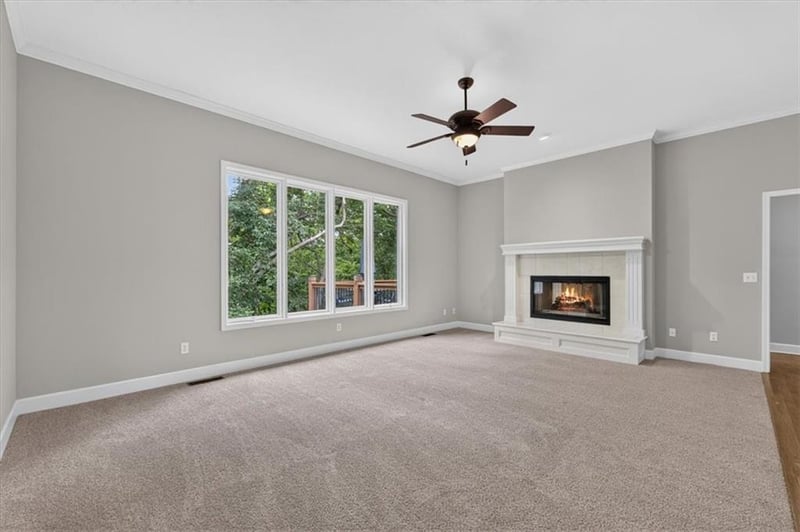2216 SW Waterfall Dr, Lee's Summit, MO 64081