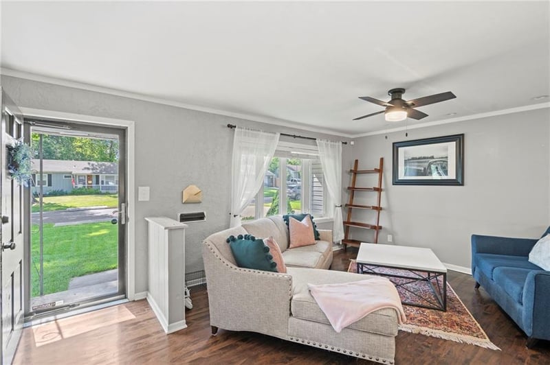 7333 Maple St, Overland Park, KS 66204