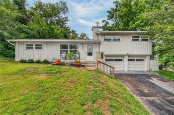 6922 NW 68th Ter, Kansas City, MO 64152