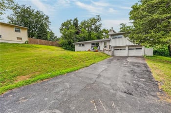 6922 NW 68th Ter, Kansas City, MO 64152