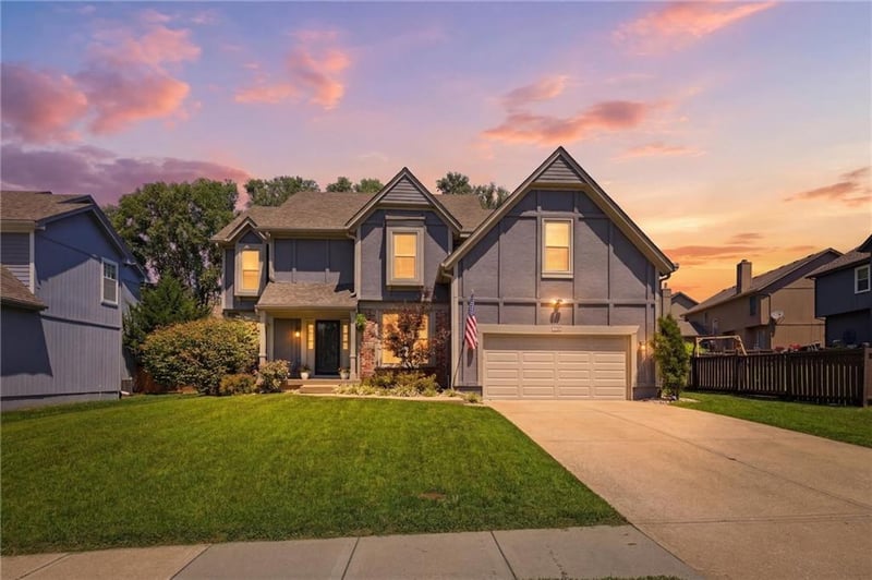 5308 140th St, Overland Park, KS 66224