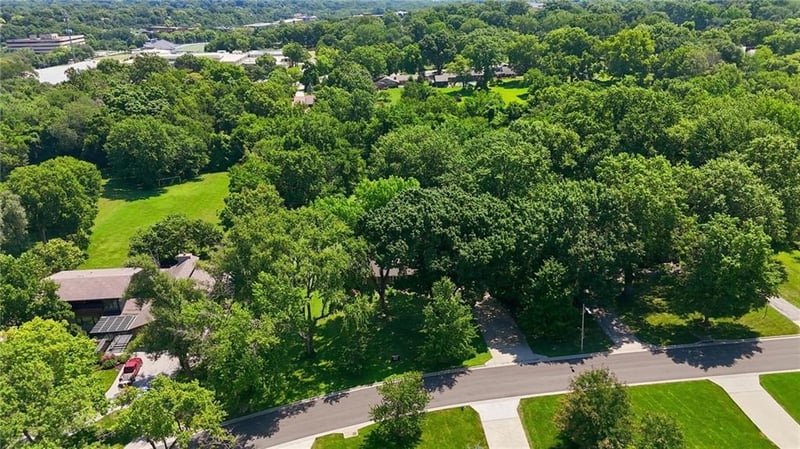 9319 High Dr, Leawood, KS 66206