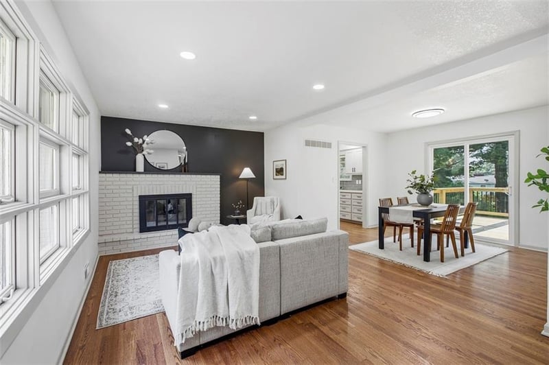 1203 64th Ter, Gladstone, MO 64118