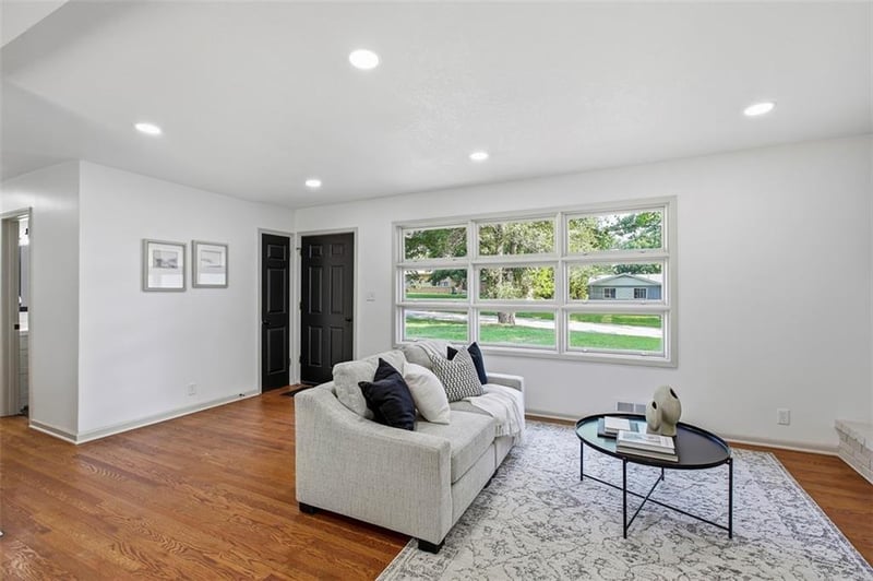 1203 64th Ter, Gladstone, MO 64118
