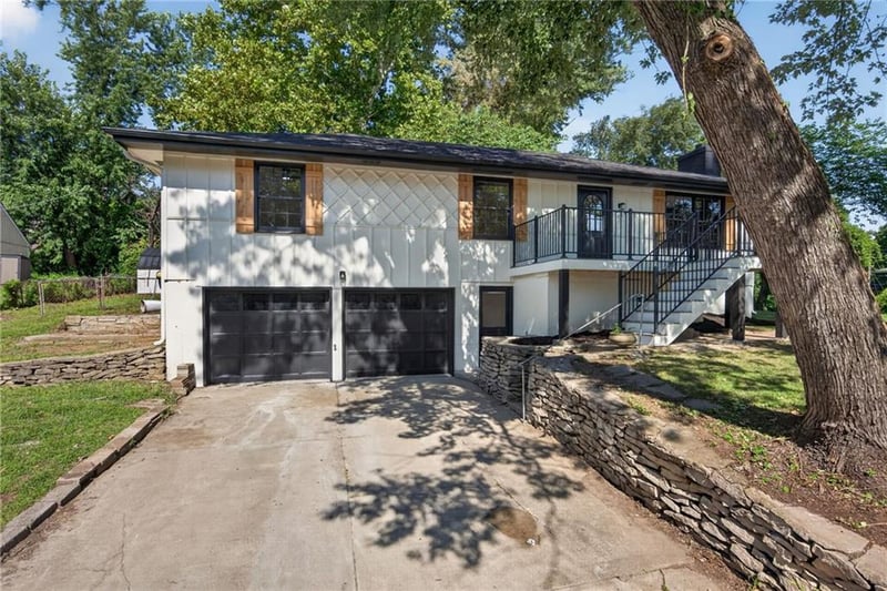 5704 Ewing Ave, Kansas City, MO 64129
