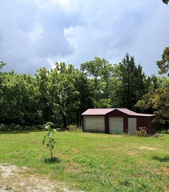 42 Bear Dr, Mound City, KS 66056