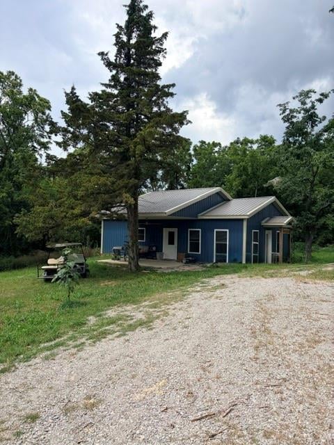 42 Bear Dr, Mound City, KS 66056