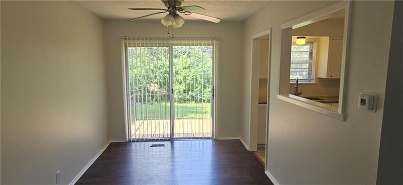610 Lynn St, Lee's Summit, MO 64063