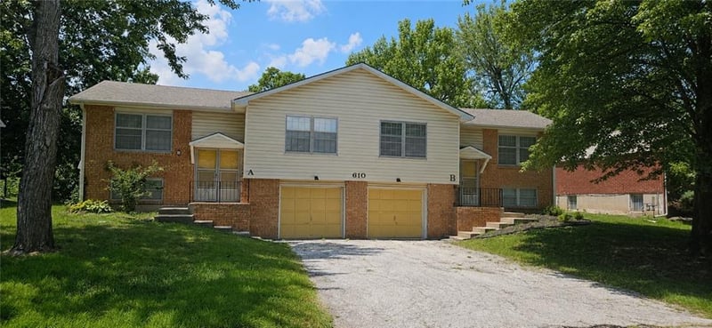 610 Lynn St, Lee's Summit, MO 64063