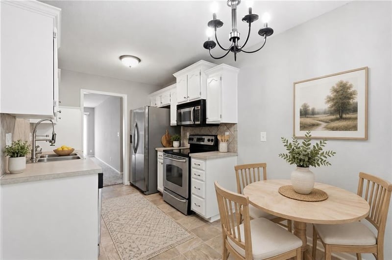 1306 Ashley Dr, Grain Valley, MO 64029