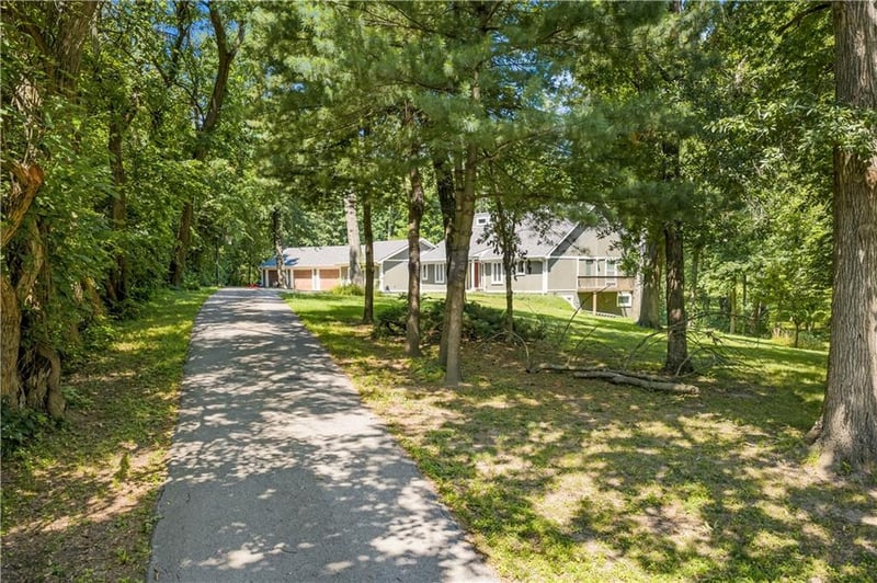 7410 S Arnett Rd, Grain Valley, MO 64029