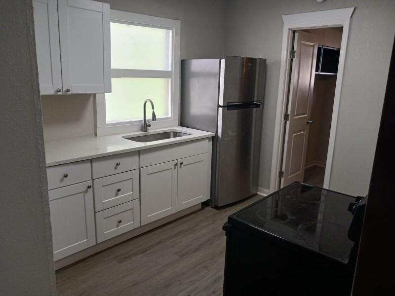 3519 College Ave, Kansas City, MO 64128
