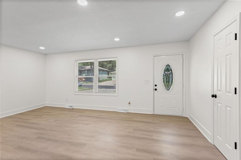 11810 Smalley Ave, Kansas City, MO 64134