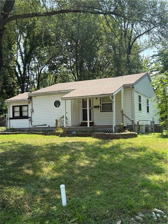 937 Dorothy Dr, Excelsior Springs, MO 64024