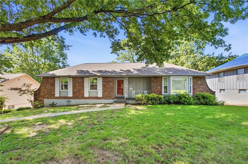 12009 61st Ter, Kansas City, MO 64133