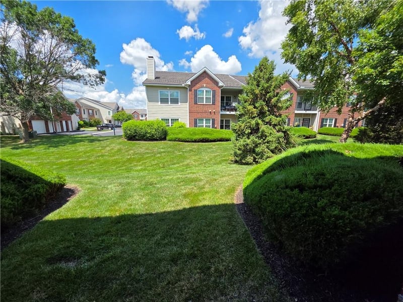 11628 Tomahawk Creek Pw, Leawood, KS 66211