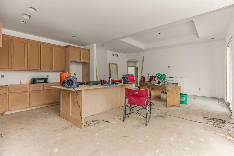 803 Kellogg St, Pleasant Hill, MO 64080