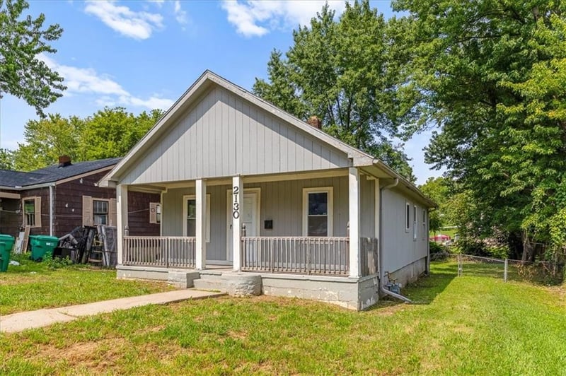 2130 32nd St, Kansas City, KS 66104