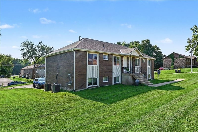 5725 Northwood Rd, Kansas City, MO 64151