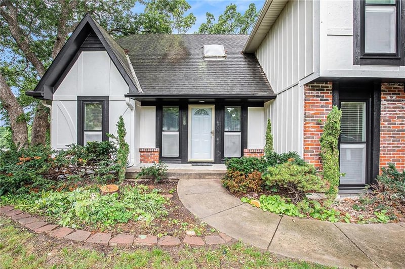 13805 78th Ter, Lenexa, KS 66216
