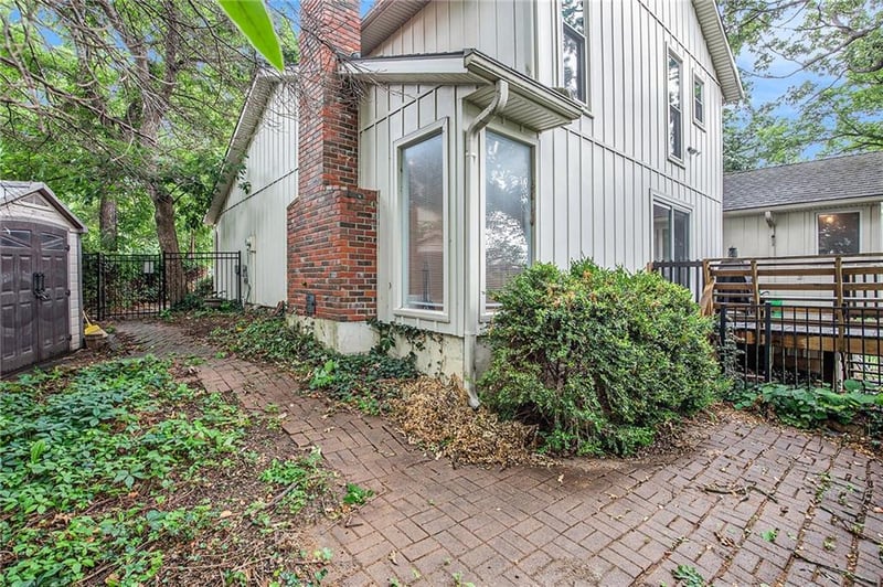 13805 78th Ter, Lenexa, KS 66216