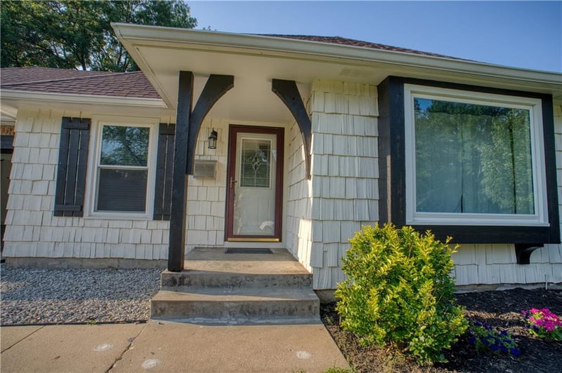 2010 33rd St, Topeka, KS 66611