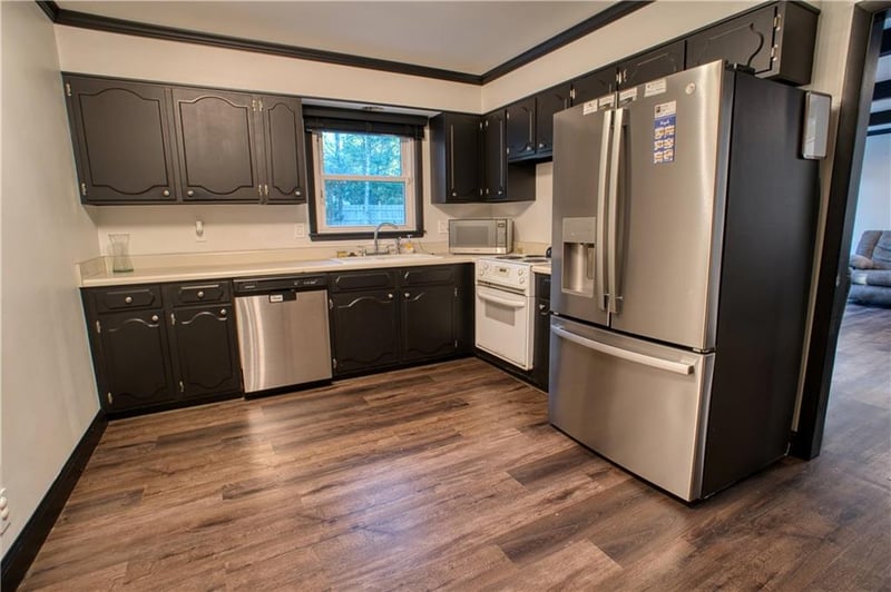 2010 33rd St, Topeka, KS 66611